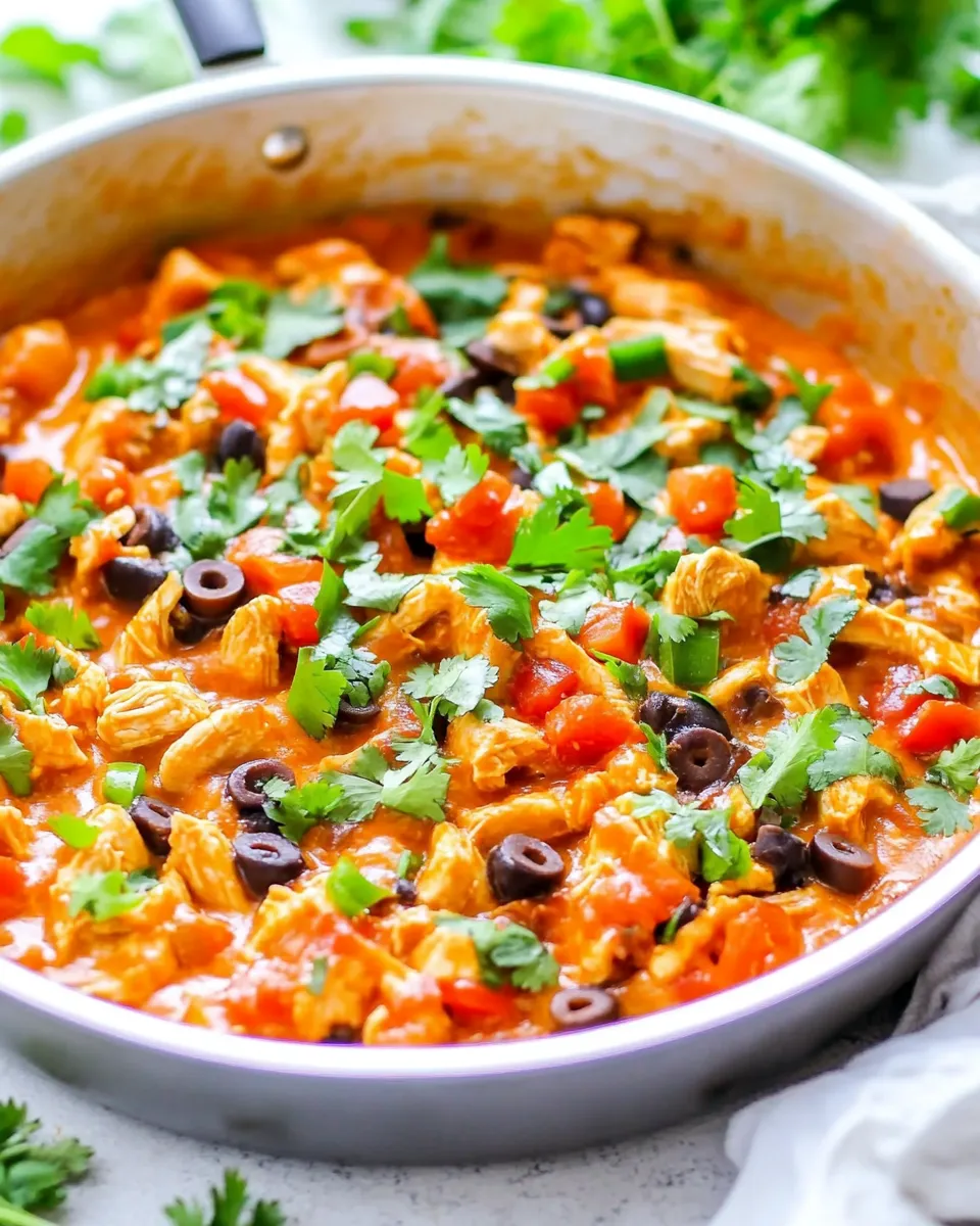 Savory 15-Minute Cheesy Chicken Taco Skillet shot